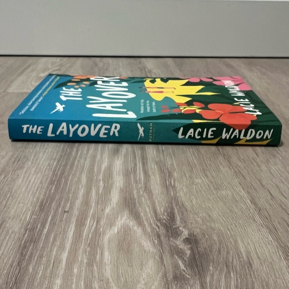 The Layover - Picture 3 of 4